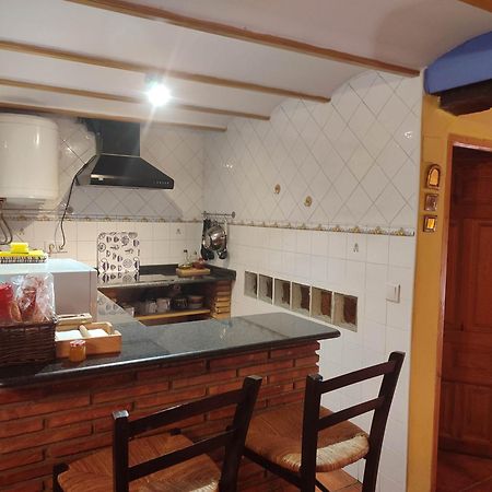 Casa Valentina Y La Buhardilla Apartman Salvacanete Kültér fotó